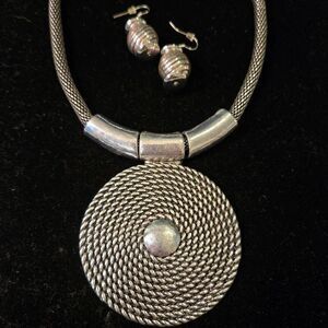 NWOT Silver Necklace + Earrings Chunky
